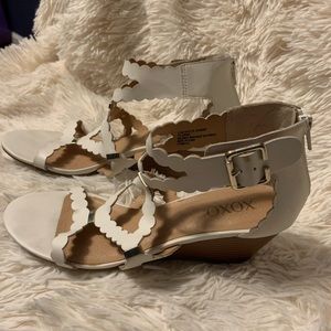 XOXO wedges, cream. Size 8.5